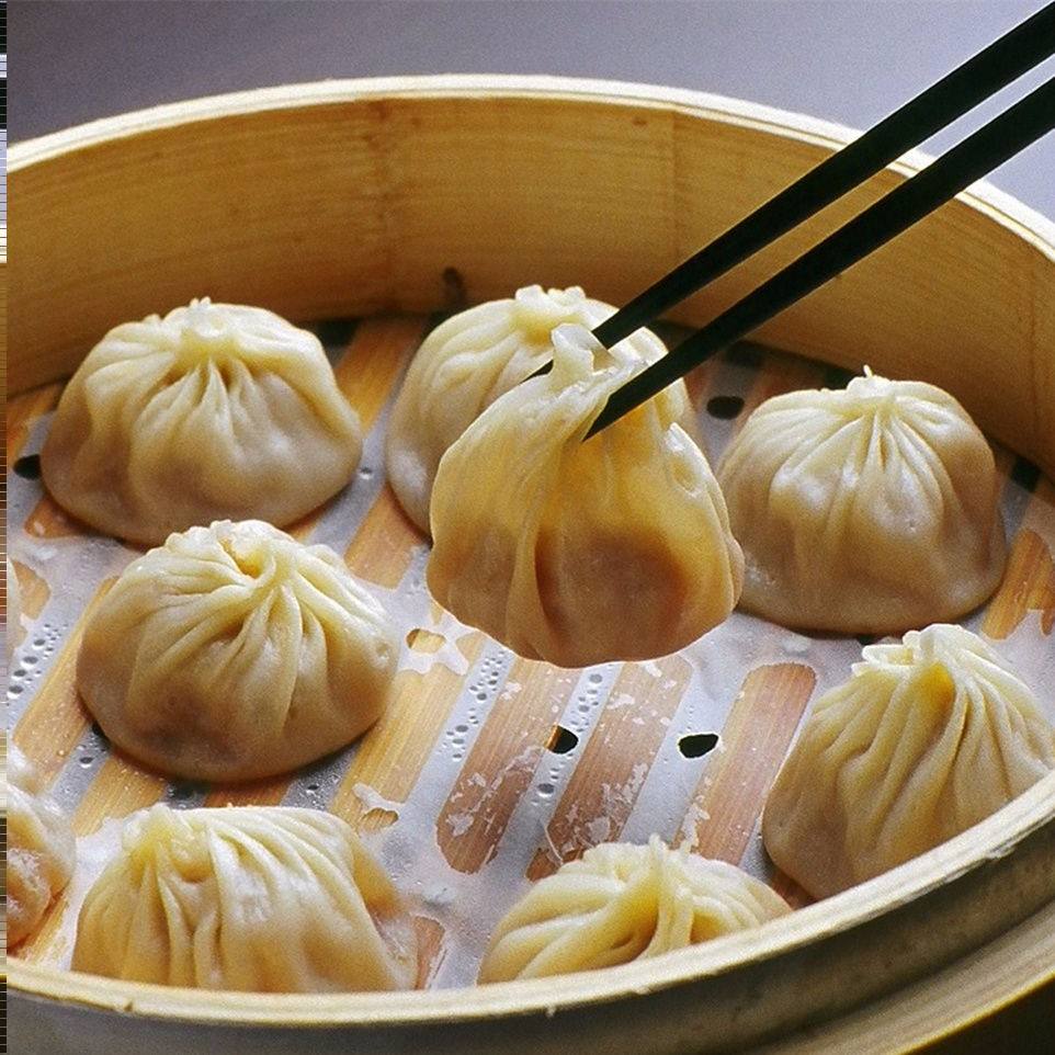 富大师虾仁灌汤包肠