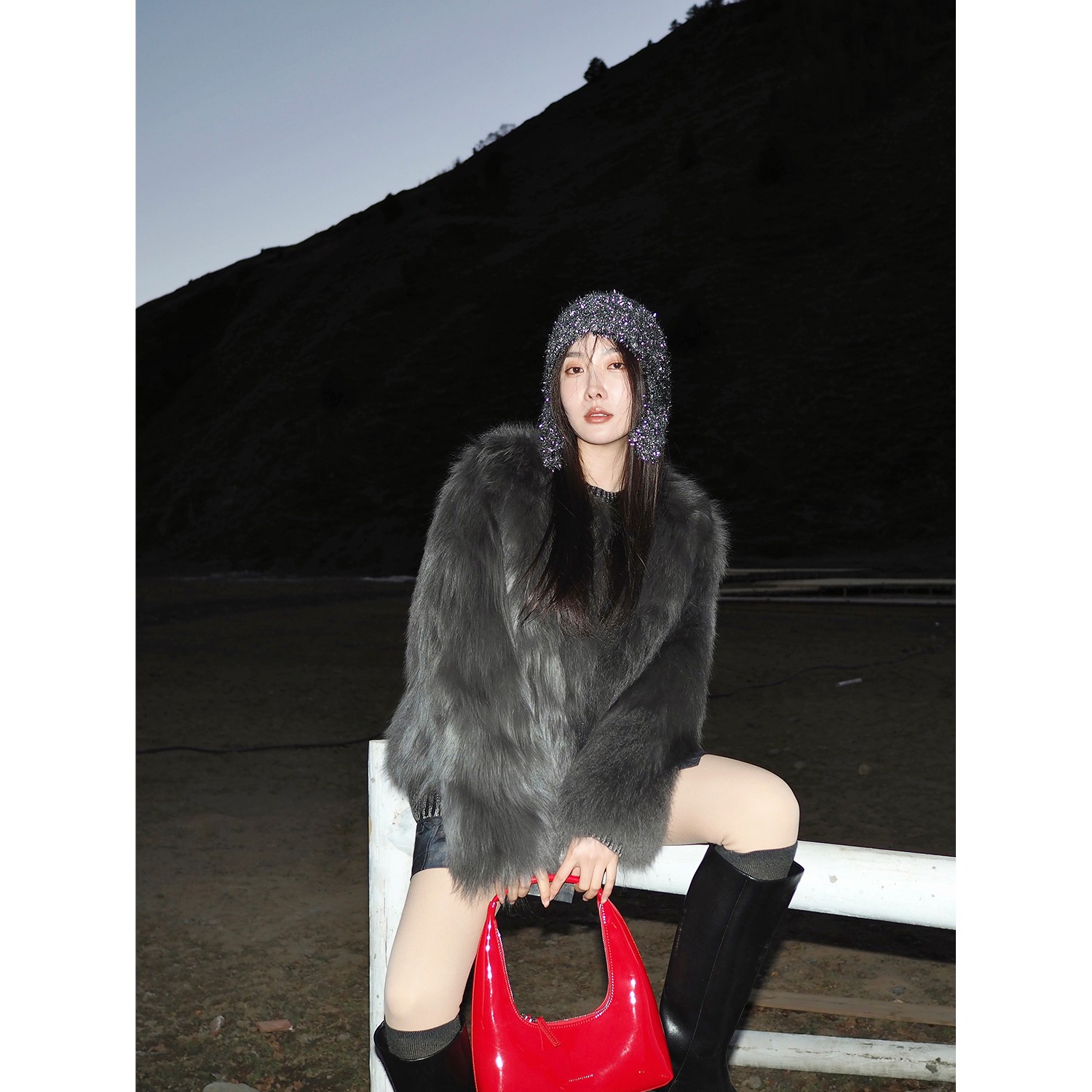【博主同款】 芦苇花 狐狸毛皮草轻盈年轻感圆领毛毛外套女