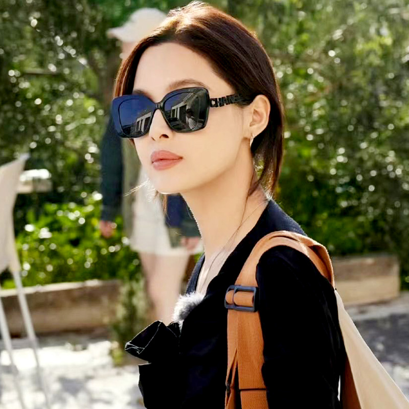 Chanel/香奈儿墨镜女字母镶钻偏光方框辛芷蕾同款太阳镜CH5422