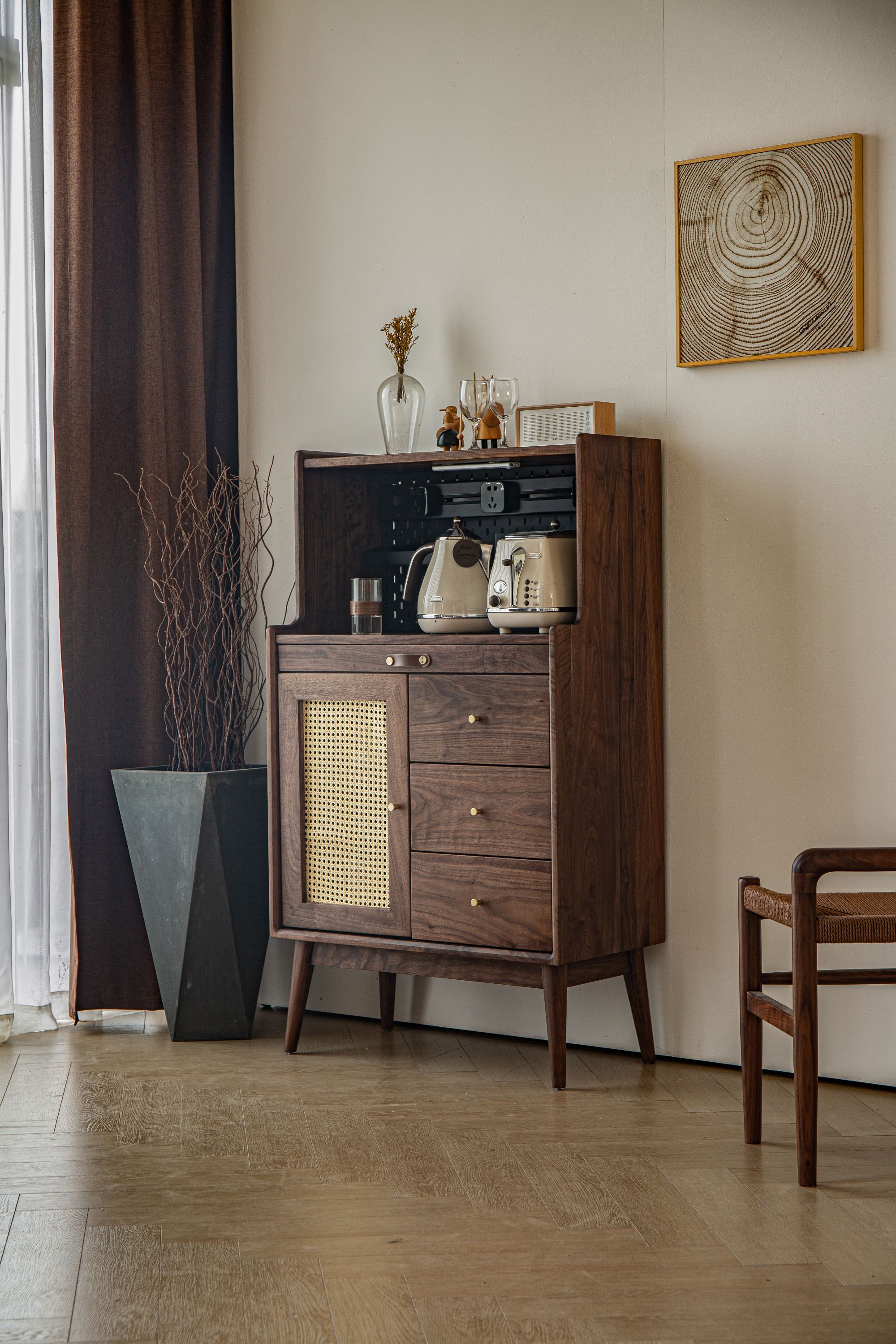 北美黑胡桃木餐边柜简约玄关北欧置物客厅储物收纳藤编碗柜茶水柜