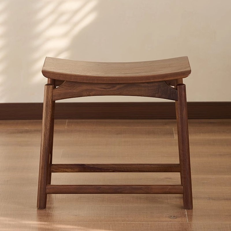 北美黑胡桃木马鞍凳