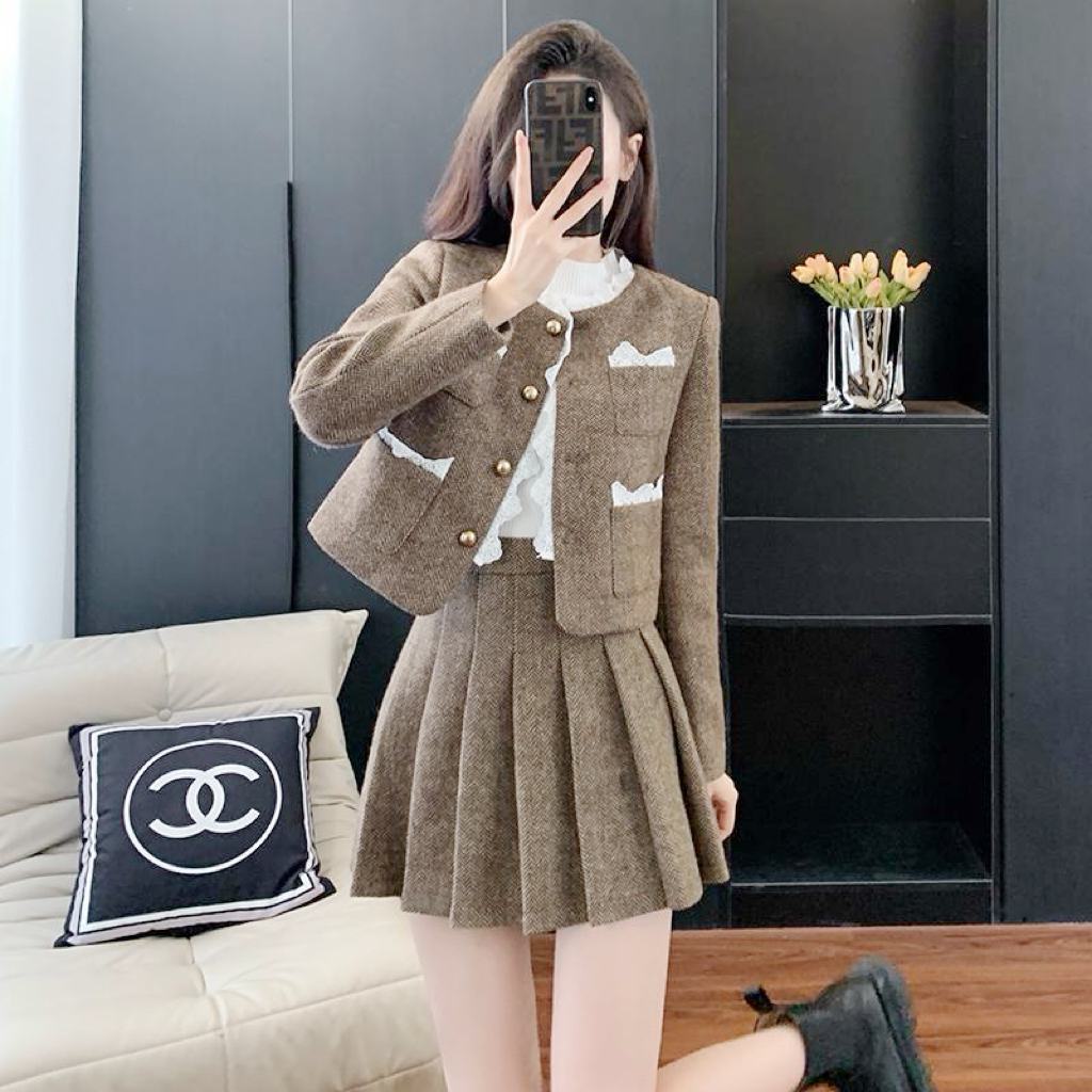 高端时尚小香风套装裙女2024冬季新款爆款今年流行百褶短裙两件套