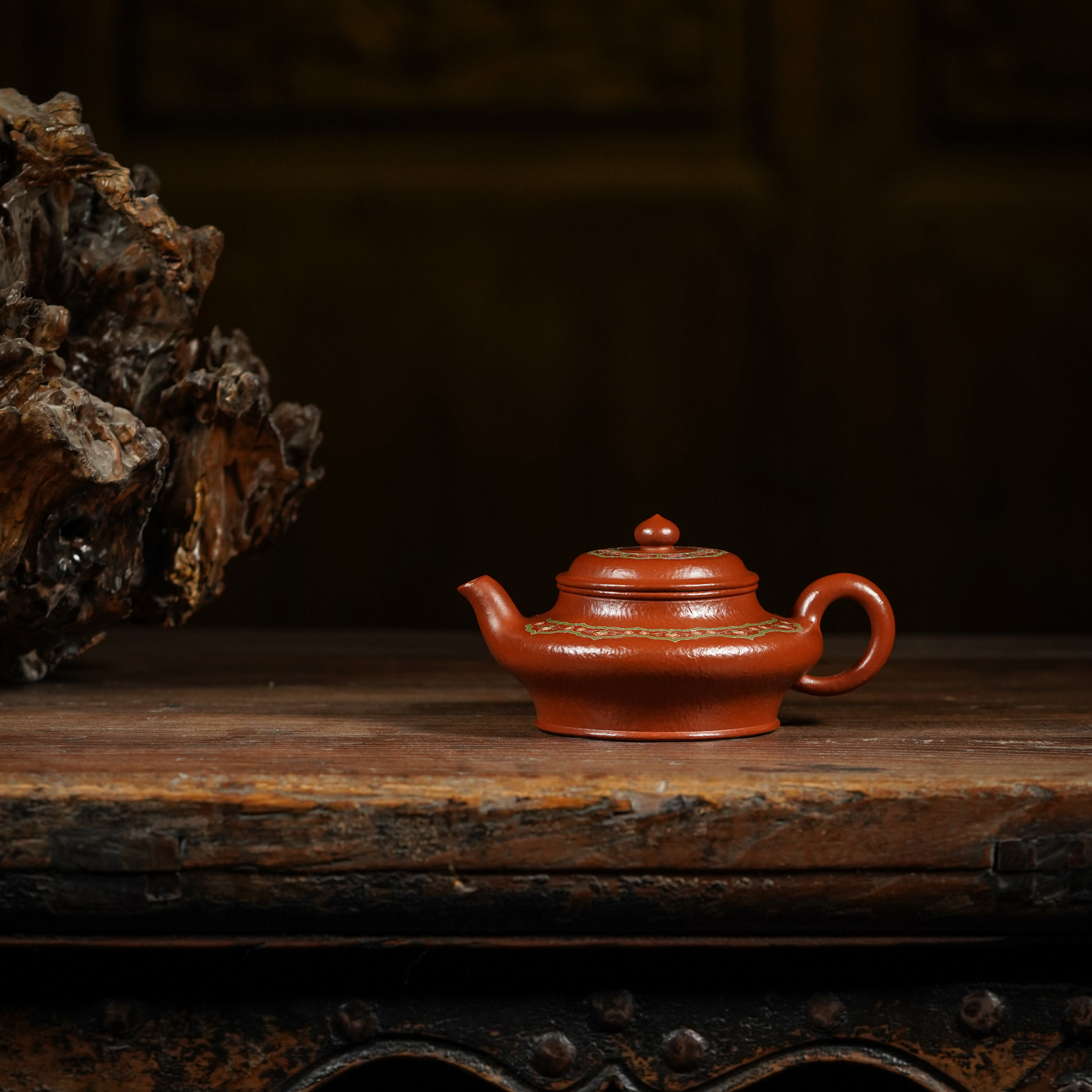 虚扁壶—田玲全手工—嵌银填彩二十目朱泥大红袍泥料—200CC容量