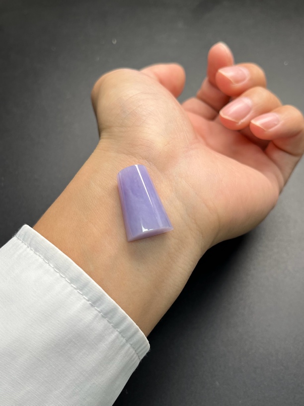 天然缅甸翡翠紫无事牌，厚装饱满