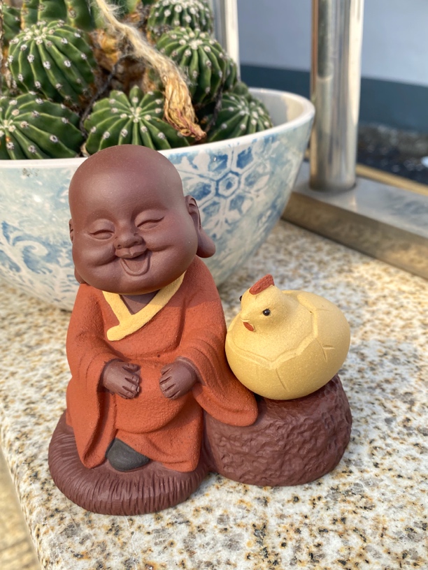 宜兴紫砂雕塑静观