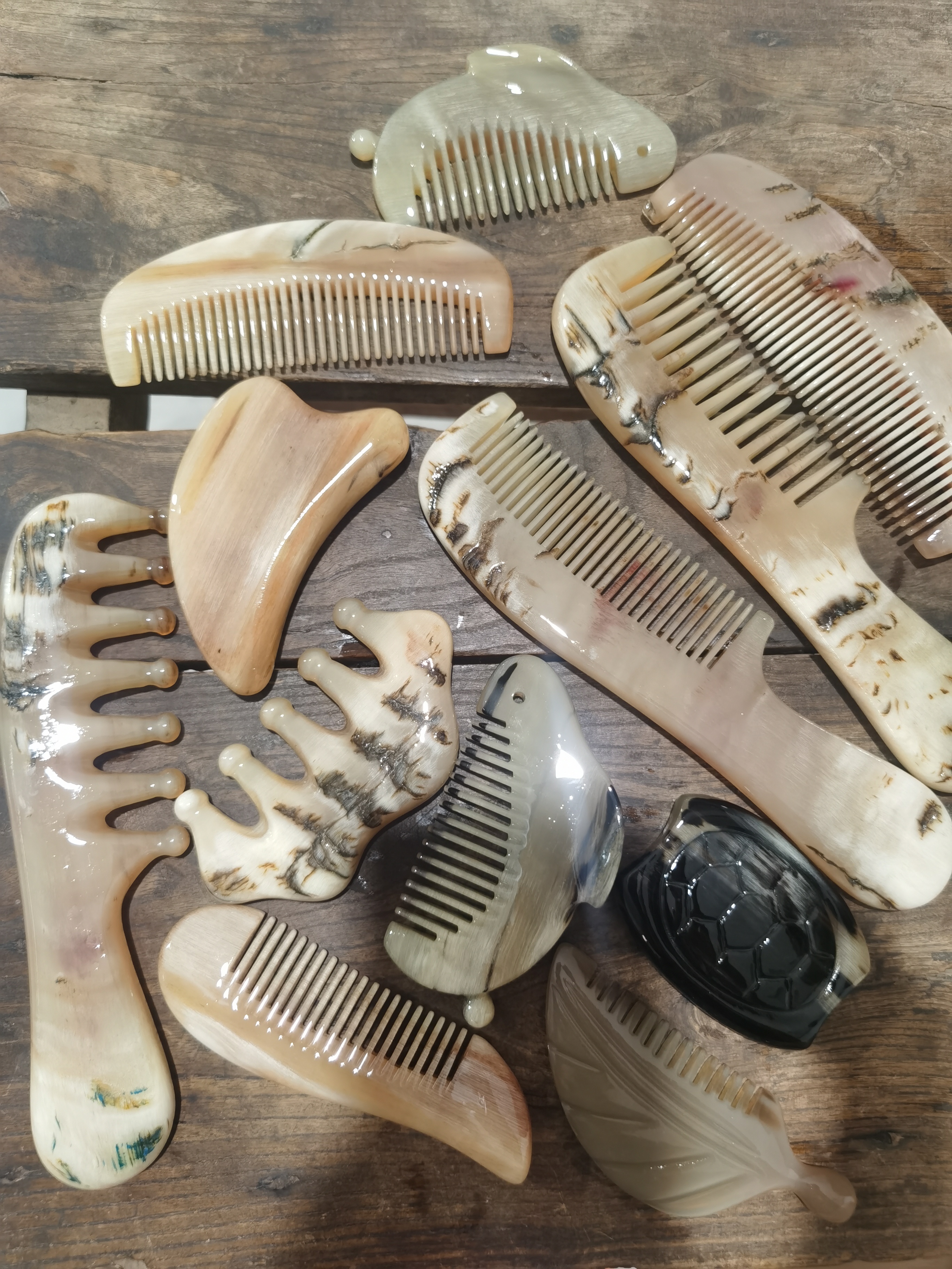 一个装高贵羊角梳梳头家用精品宽齿加厚发梳