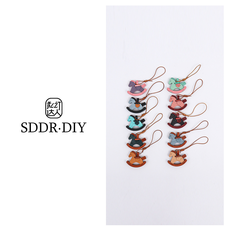 AI.BAGBURRY2025上新 鳄鱼皮/鸵鸟皮/蜥蜴皮 摇摇马挂件