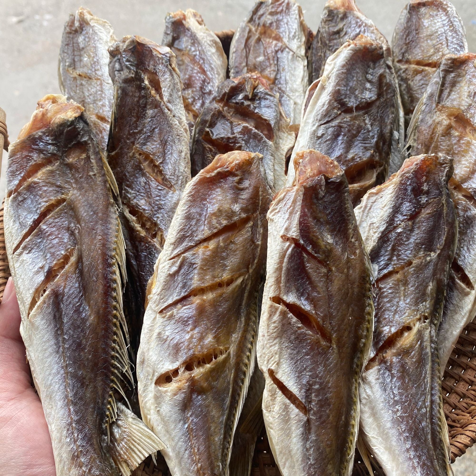 港香 淡口半梅香三牙鱼干 自家晒场传统工艺晾晒 