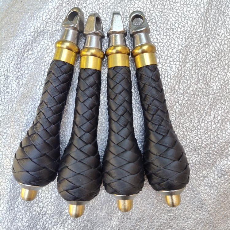 麒麟鞭手柄，油蜡皮，长度16.5公分，重量3.5两