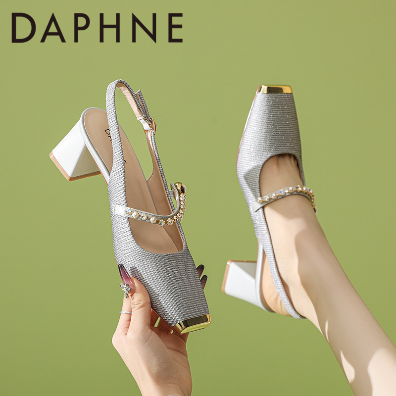 达芙妮凉鞋女款爆款2024新款正品粗跟不累脚夏天外穿高级感高跟鞋