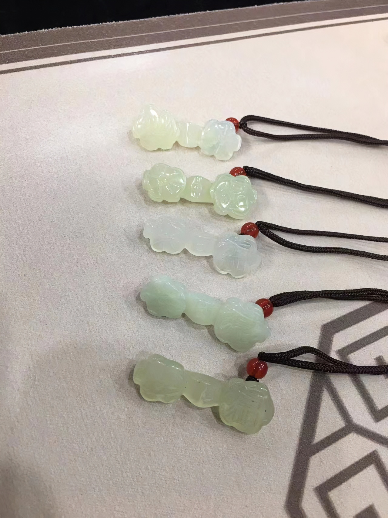 以玉结缘，弘扬玉石文化多样性发一个如意-001L