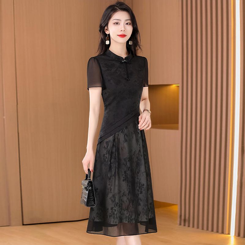 品牌时尚早春新款新中式连衣裙2024女夏贵夫人高端过膝纱袖妈妈