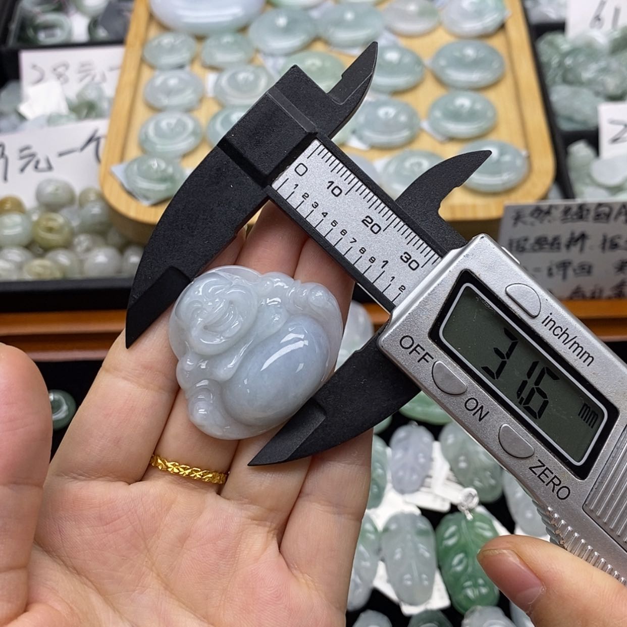 【闪购商品】翡翠颈饰未镶嵌佛公