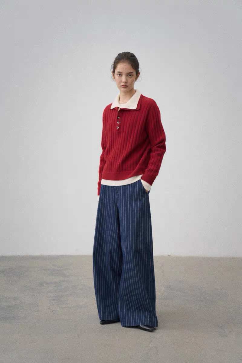 【简知】车厘子红全羊毛双层纽扣领毛衣拼色毛衣