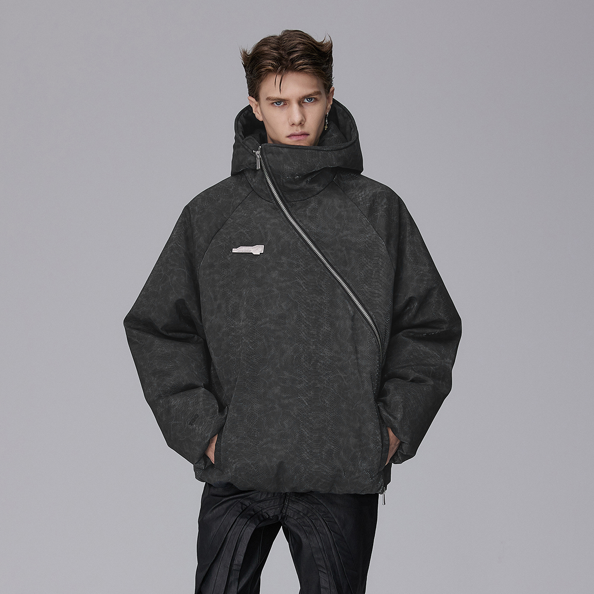 Rocawear冬季潮牌蟒纹肌理斜门襟羽绒服宽松保暖休闲连帽外套