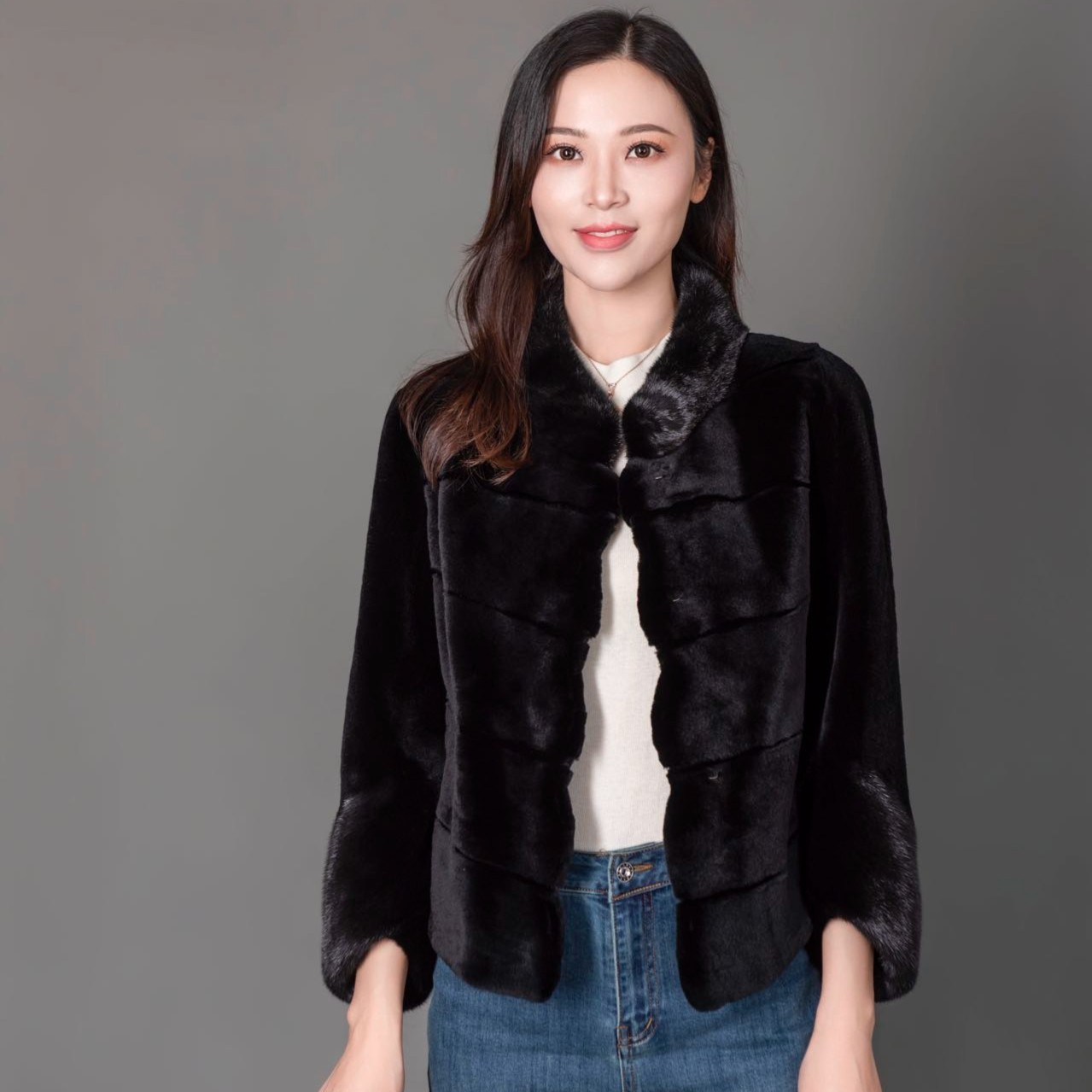 环裘【环裘】 18006进口天鹅绒短二皮小黄排立领女整貂1