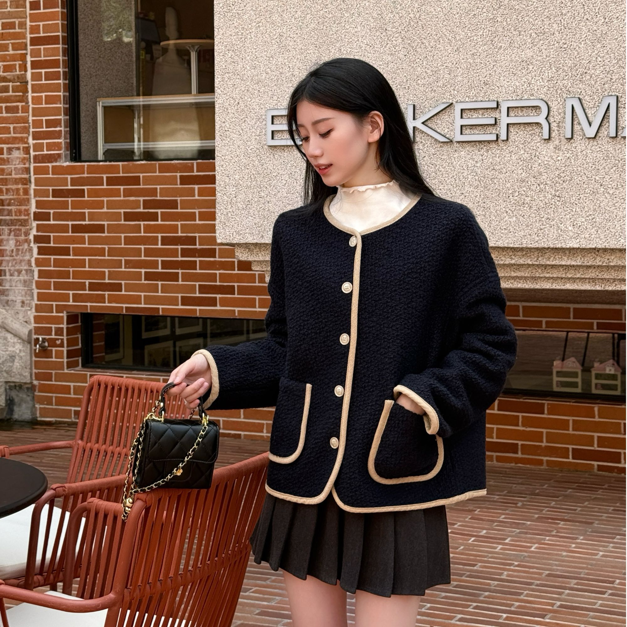 小个子时尚撞色显瘦小香风外套秋冬加绒保暖上衣气质百褶裙百搭