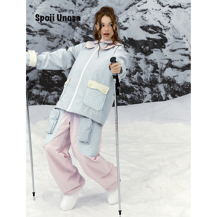 Spoii Unosa和Helly的原创设计蓝色花朵拼接滑雪服套装