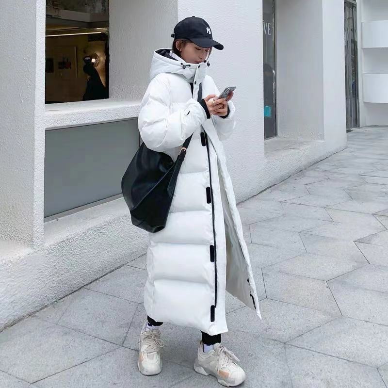 波司澄斯冬季保暖连帽羽绒衣女宽松大码中长款过膝棉衣外套女纯色