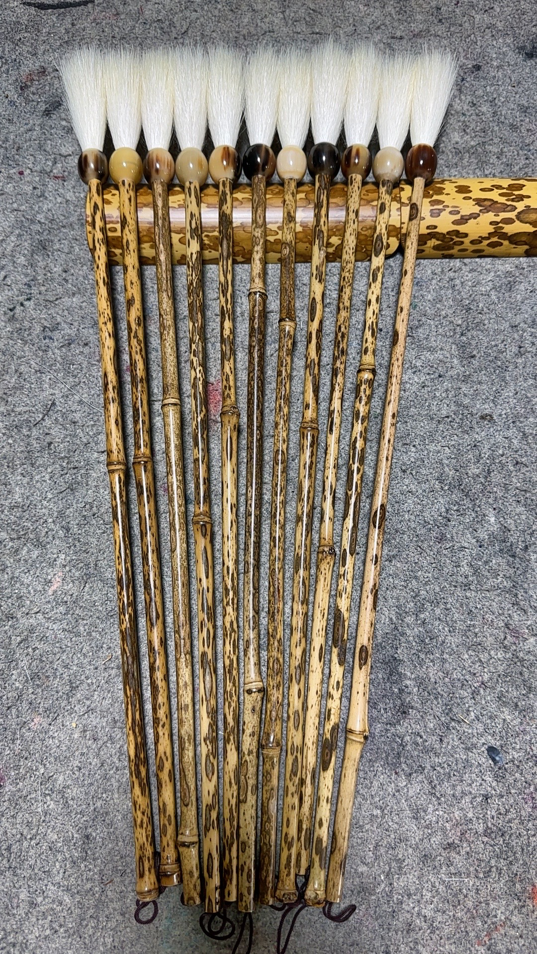 纯羊毫长杆小长峰（出峰6㎝/杆长40㎝/总长48㎝左右）牛角笔斗