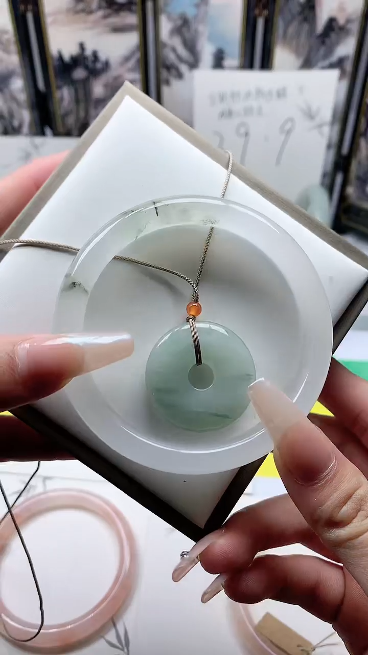 【闪购商品】石英质玉手镯未镶嵌60