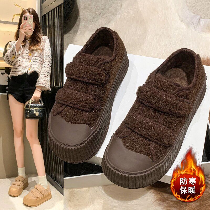 羊羔毛加绒板鞋女冬季新款时尚魔术贴休闲运动百搭厚底饼干鞋网红