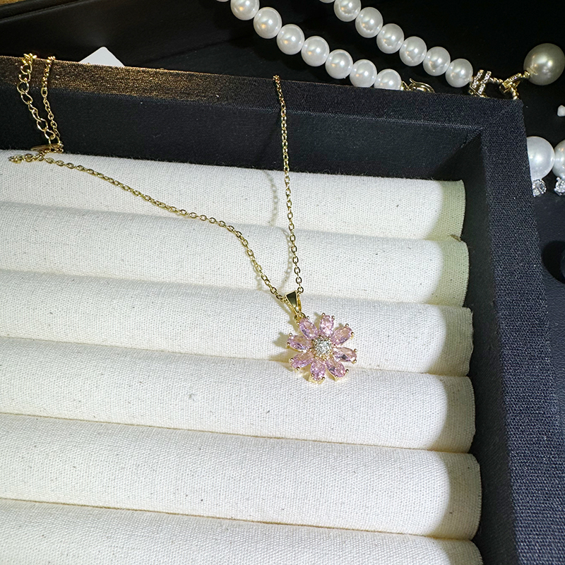 钛钢项链 项链气质轻奢时尚百搭简约经典粉色太阳花坠链QC011