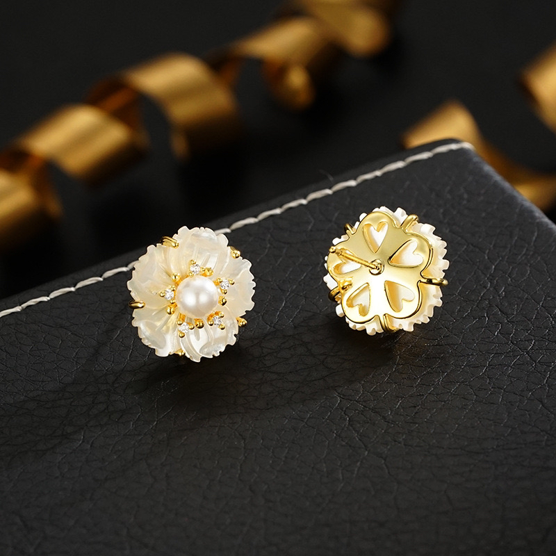 铜合金贝壳耳饰 天然贝壳花朵中号耳钉15.5mm