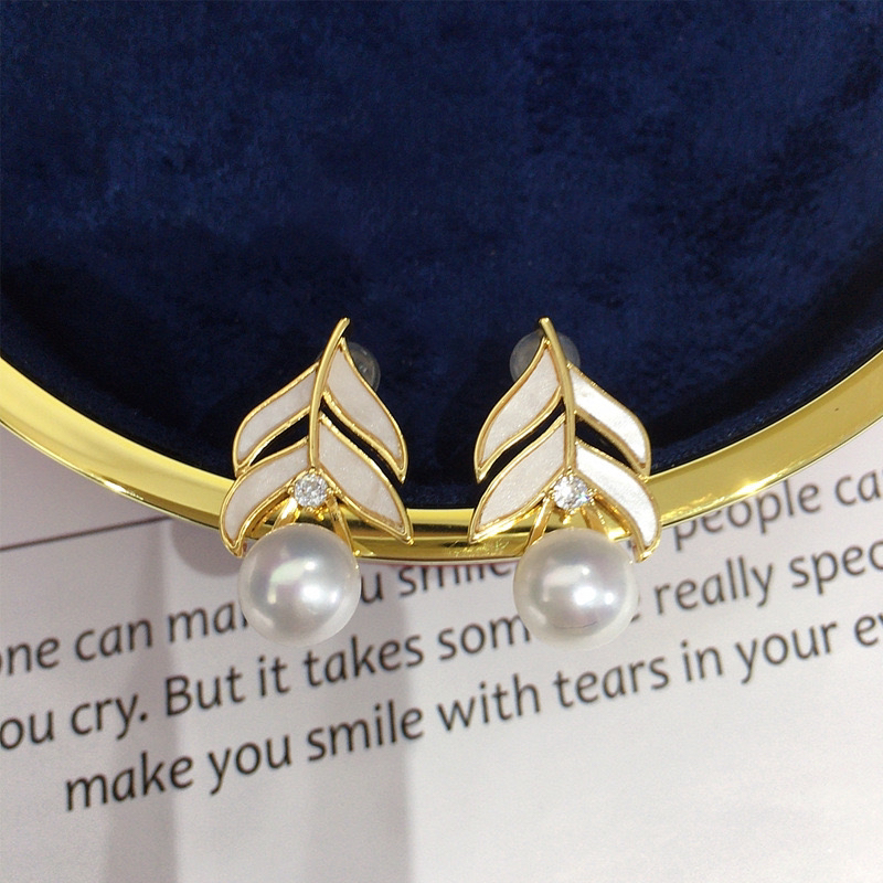 铜合金贝壳耳饰 天然贝壳羽毛珠珠耳钉气质轻奢时尚百搭