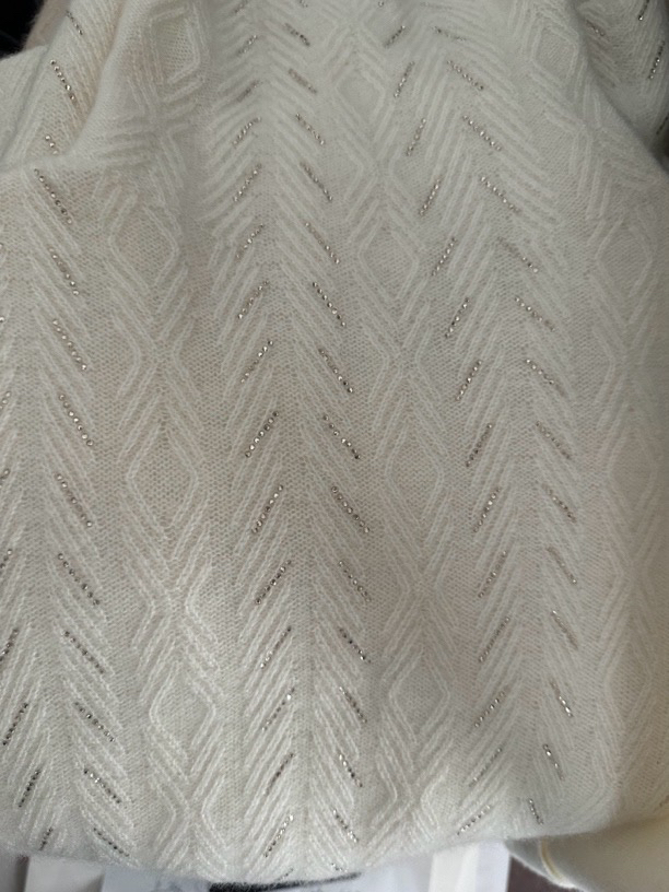 【RZ】高领织花羊绒衫