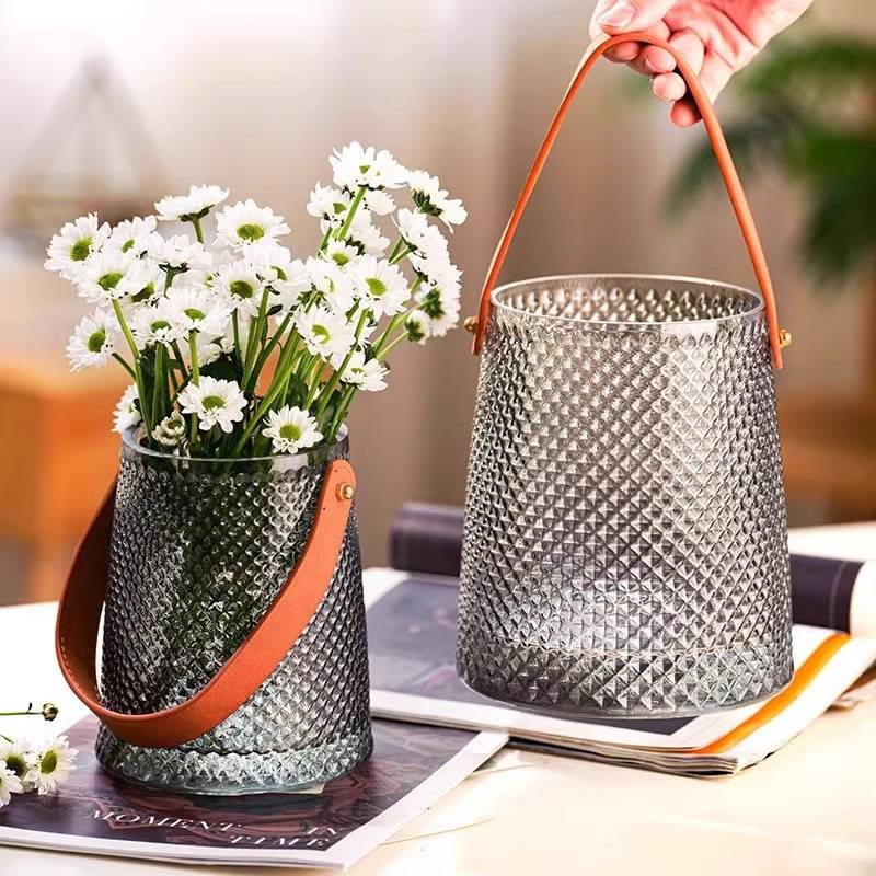 轻奢皮革手提花瓶玻璃水养富贵竹插干花玫瑰百合客厅餐桌装饰摆件