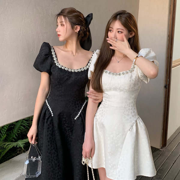 【乖巧Oreo】法式钉钻裙子方领提花泡泡袖连衣裙24070