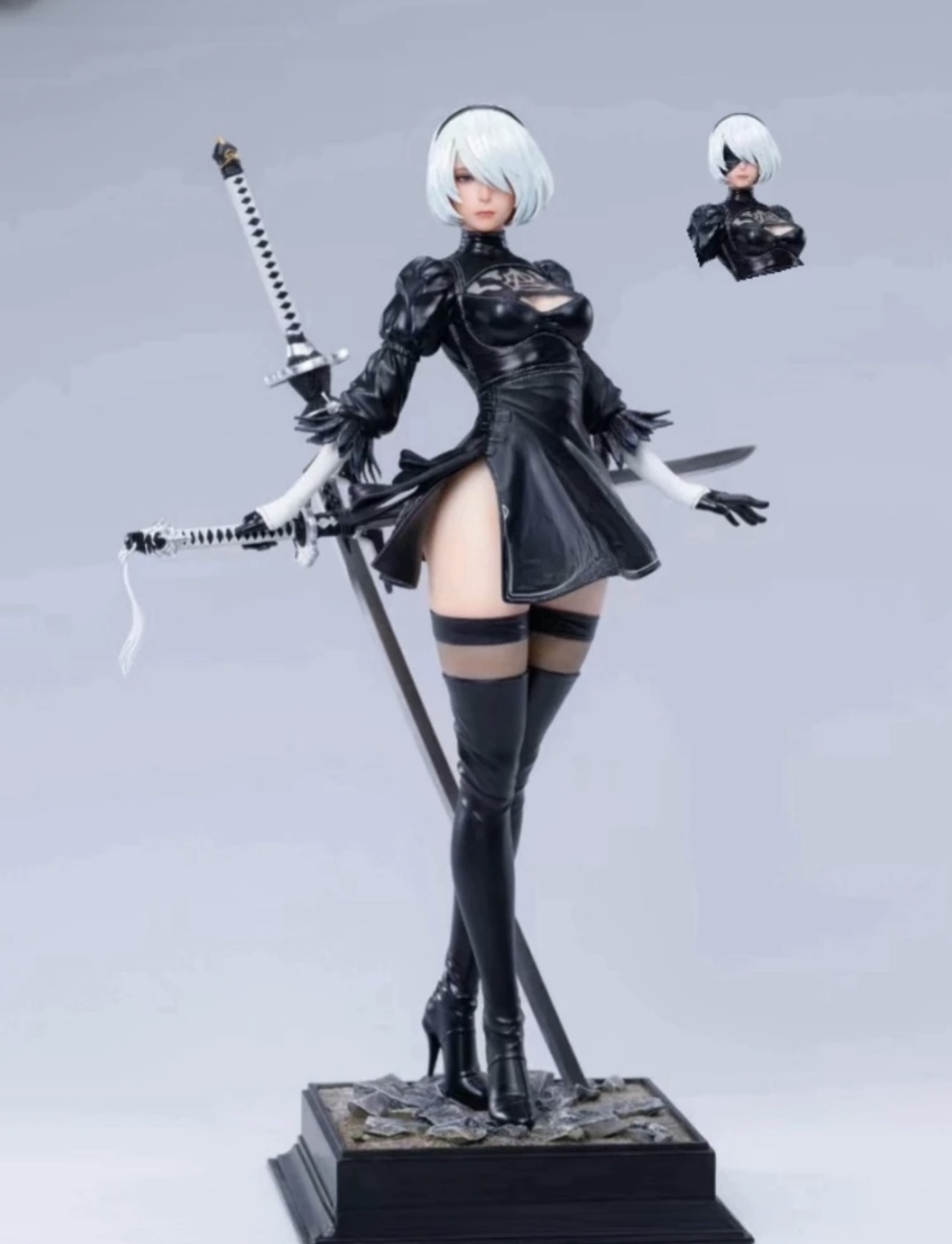 现货48小时内发货  尼尔机械  高约30cm 黑白色  礼服版 战斗服版