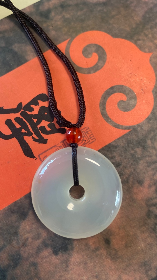 天然玉髓平安扣吊坠多样性发
