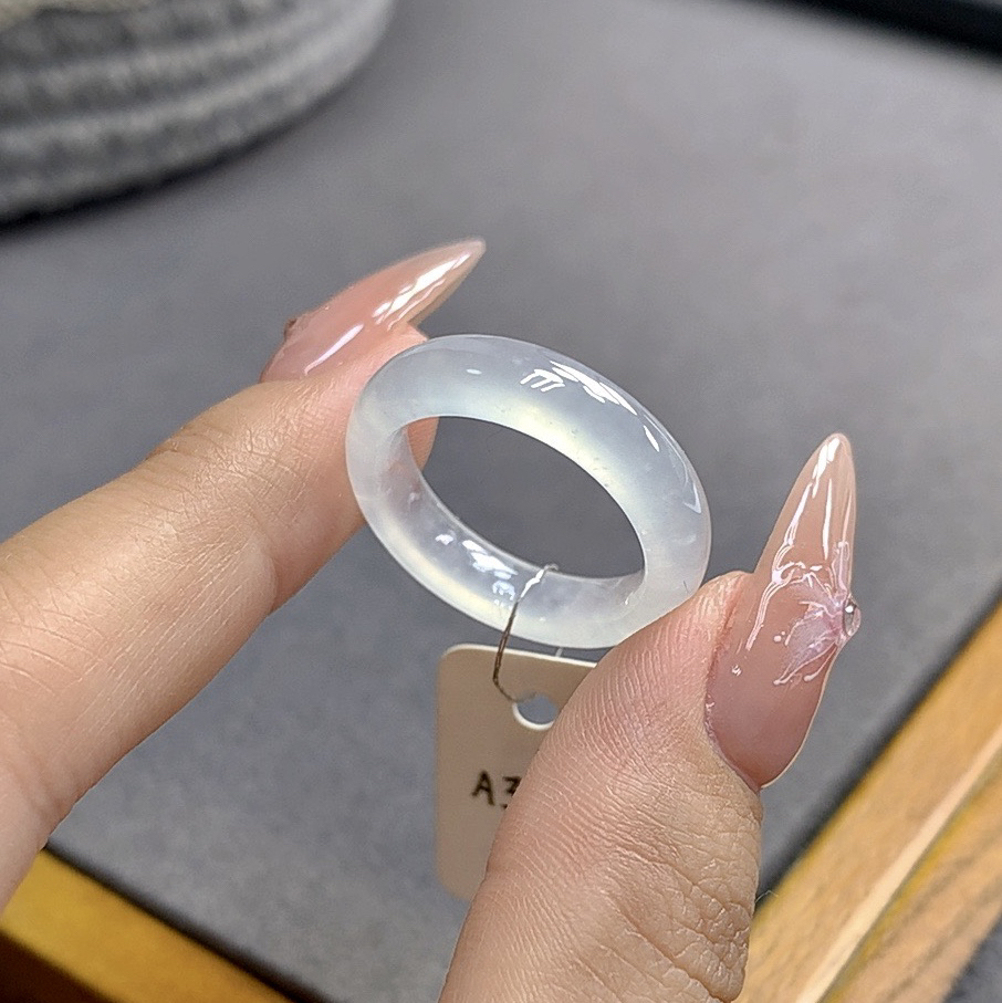 14-15圈口 天然缅甸A货翡翠 冰种白月光白冰戒圈