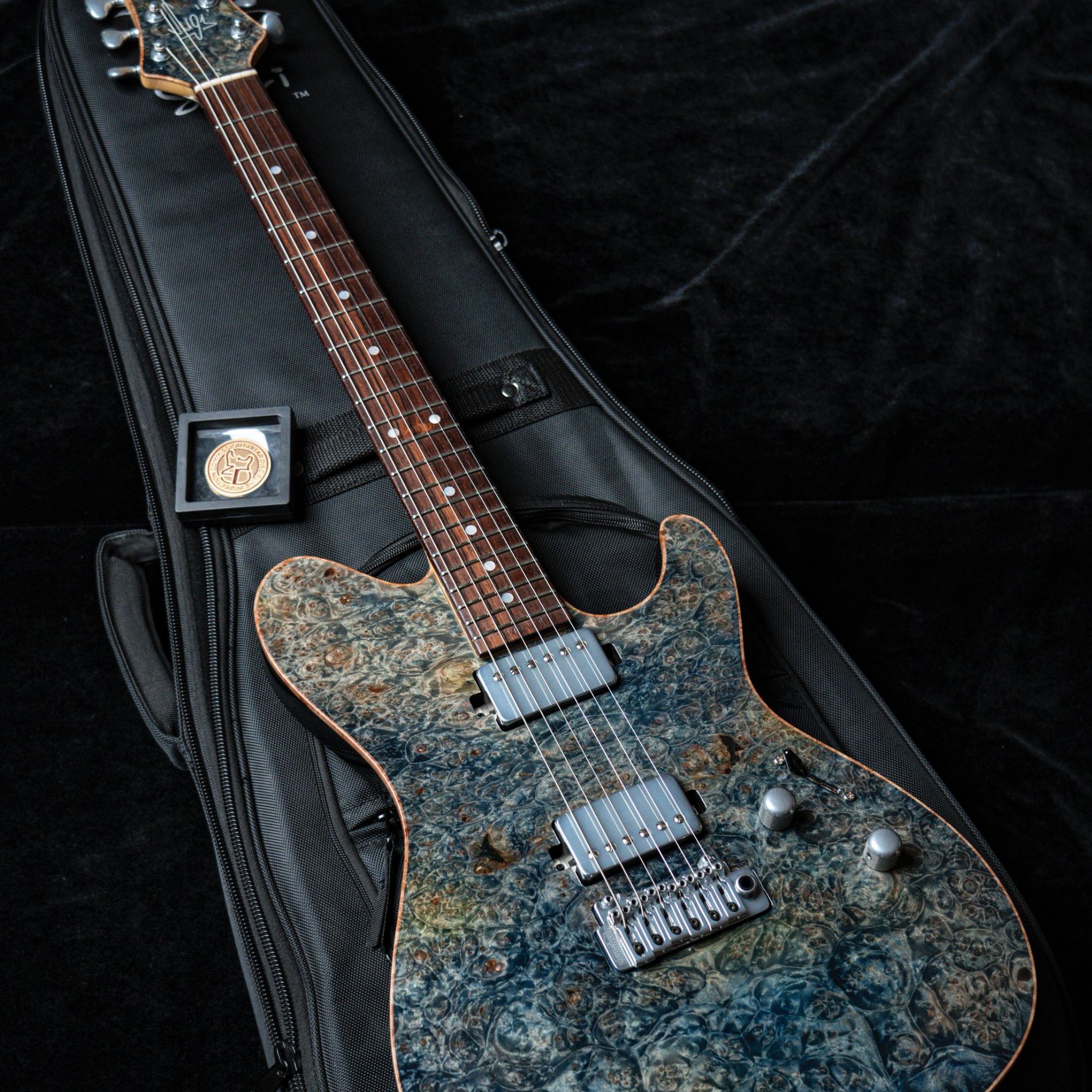 Sugi 电吉他 DH496C