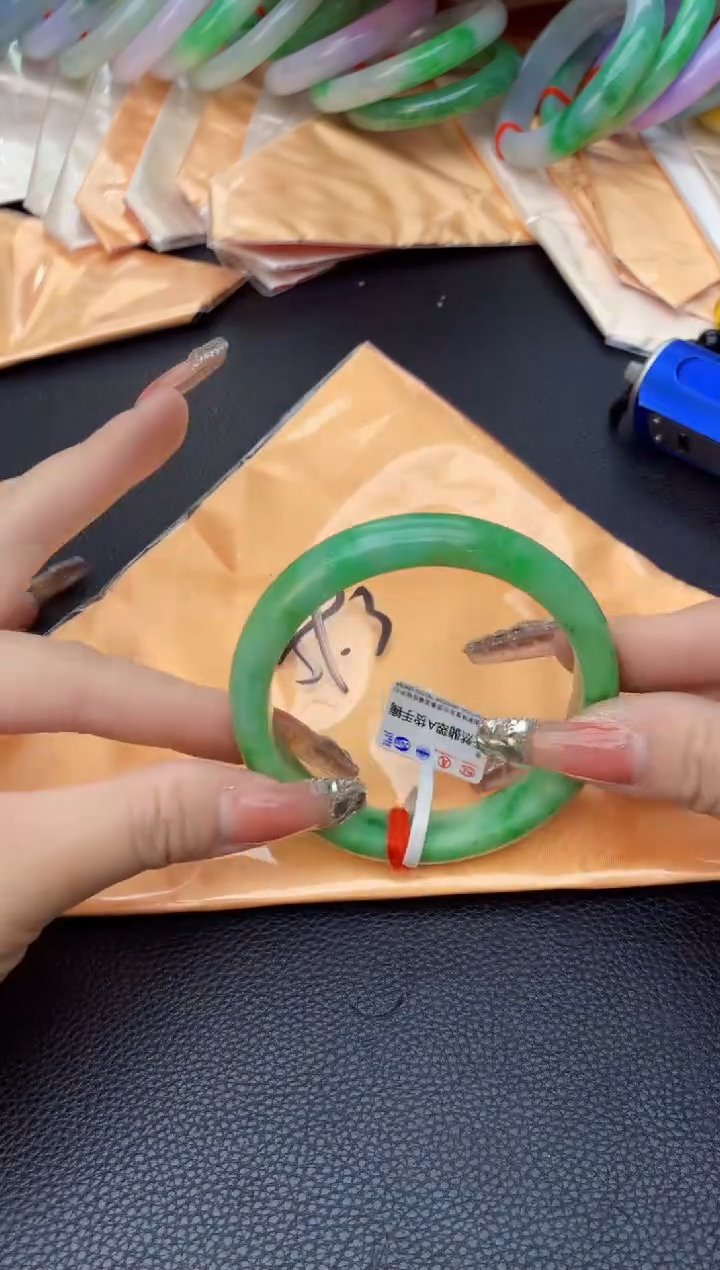 【闪购商品】翡翠手镯未镶嵌0816550474