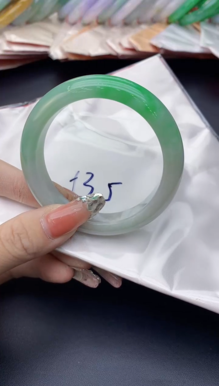 【闪购商品】翡翠手镯未镶嵌0346632779