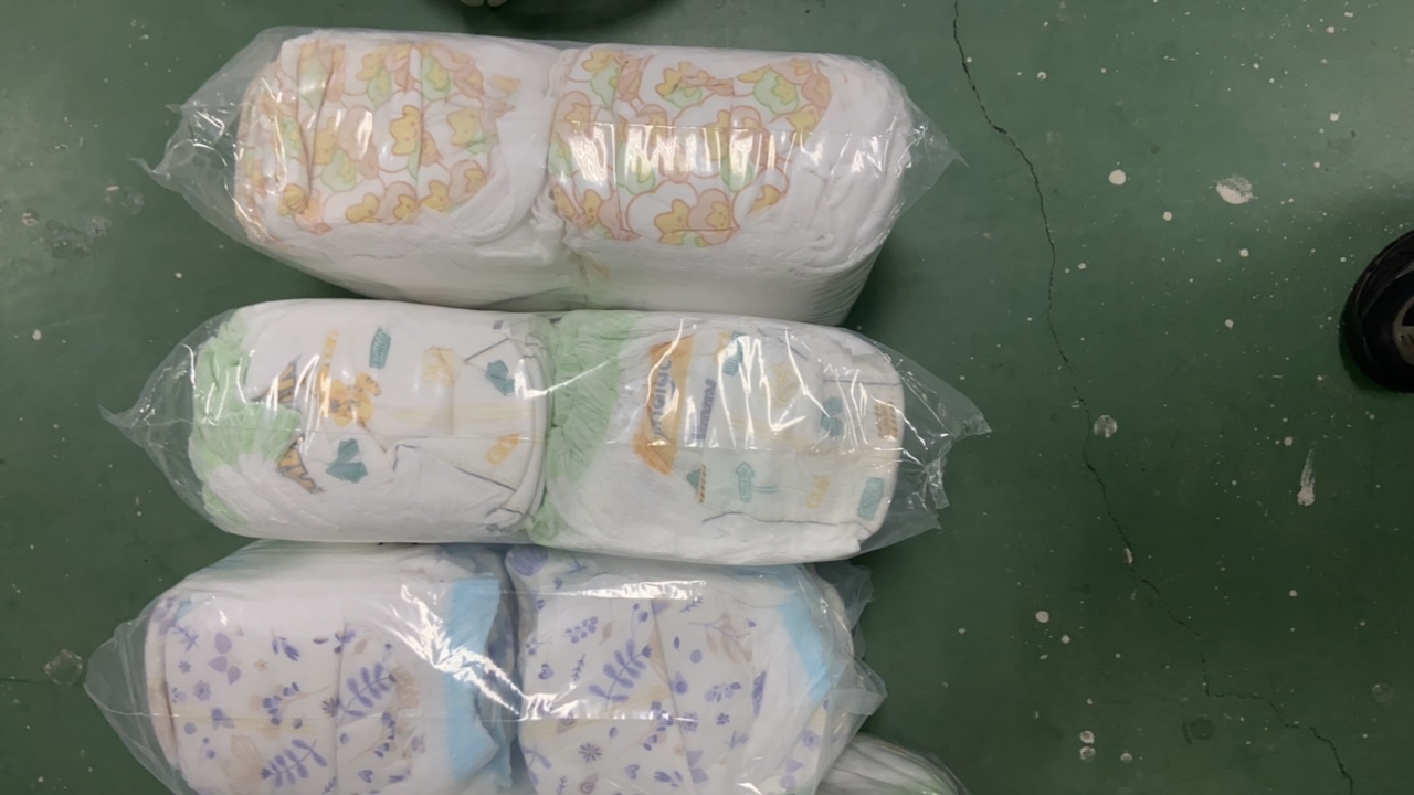 JE白包一体裤(趣贝贝)不处理售后