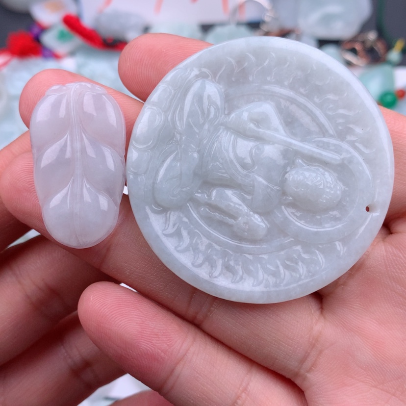 【闪购商品】翡翠颈饰未镶嵌纤*度