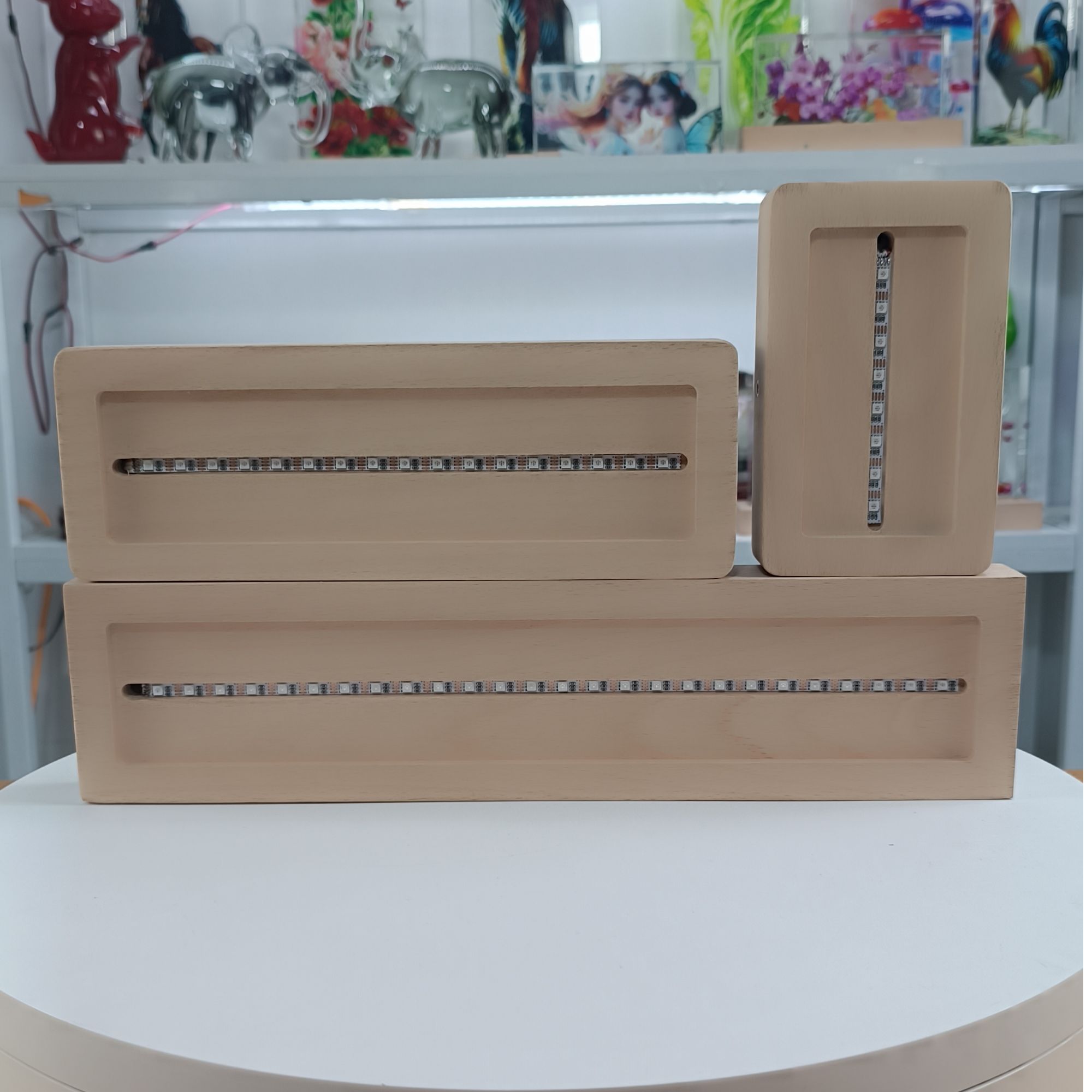 各种尺寸木制七彩灯光底座