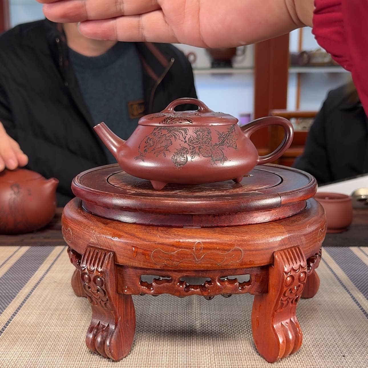 【闪购商品】紫砂茶壶 龙血砂 150cc