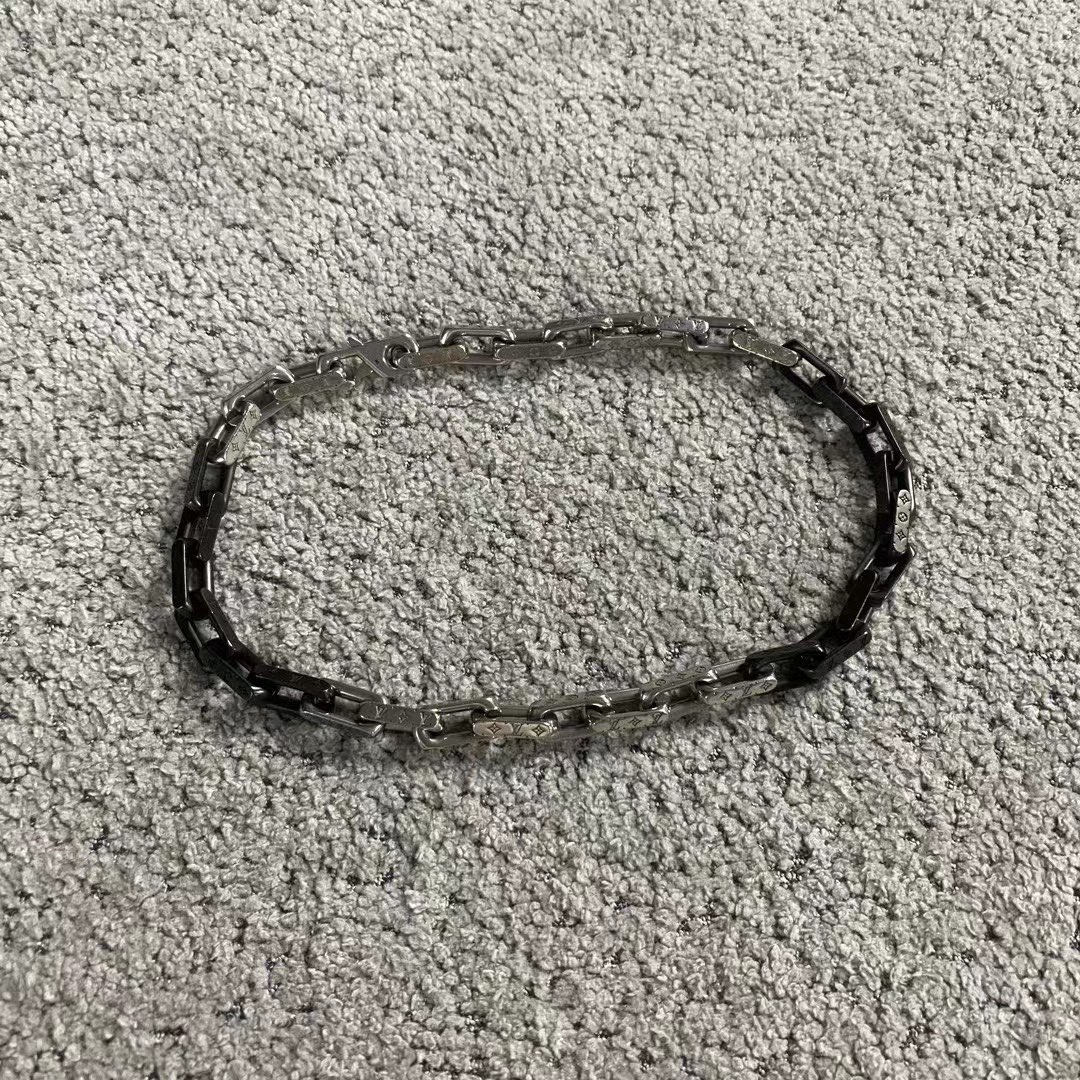 99新 LouisVuitton/路易威登 黑银拼色竹节满印图案logo项链