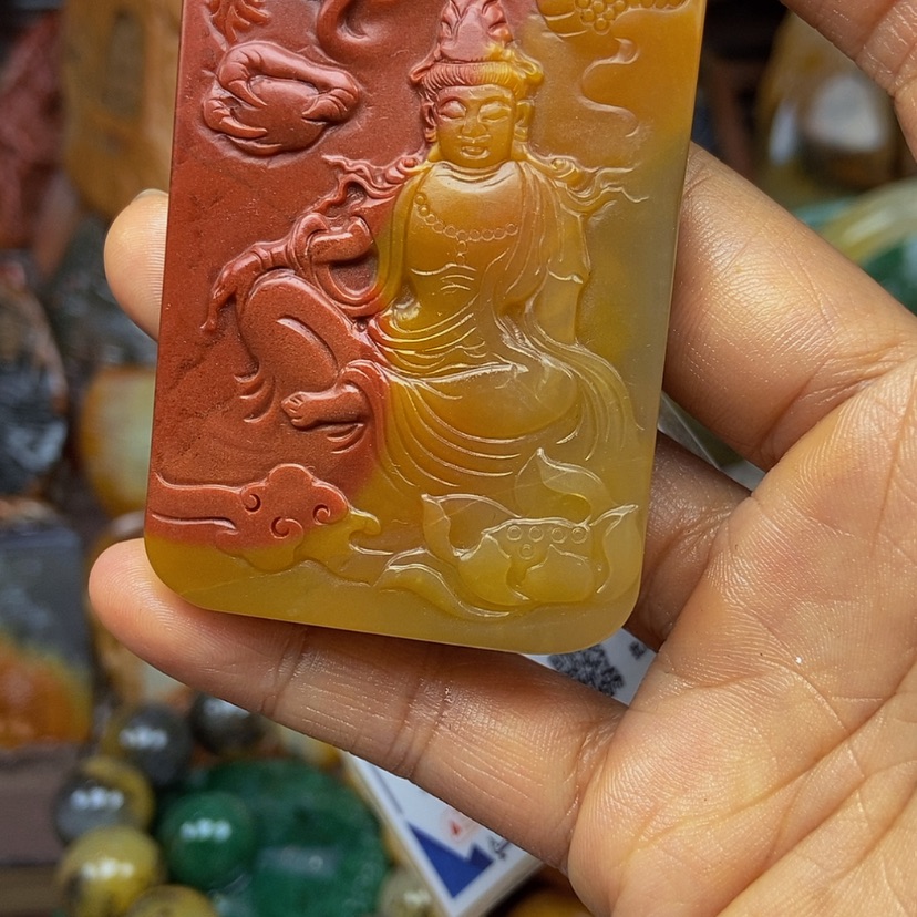 【闪购商品】石英质玉（黄龙玉）颈饰未镶嵌