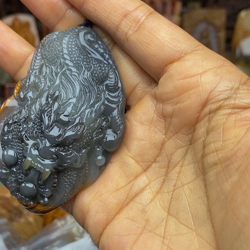 【闪购商品】石英质玉（黄龙玉）颈饰未镶嵌