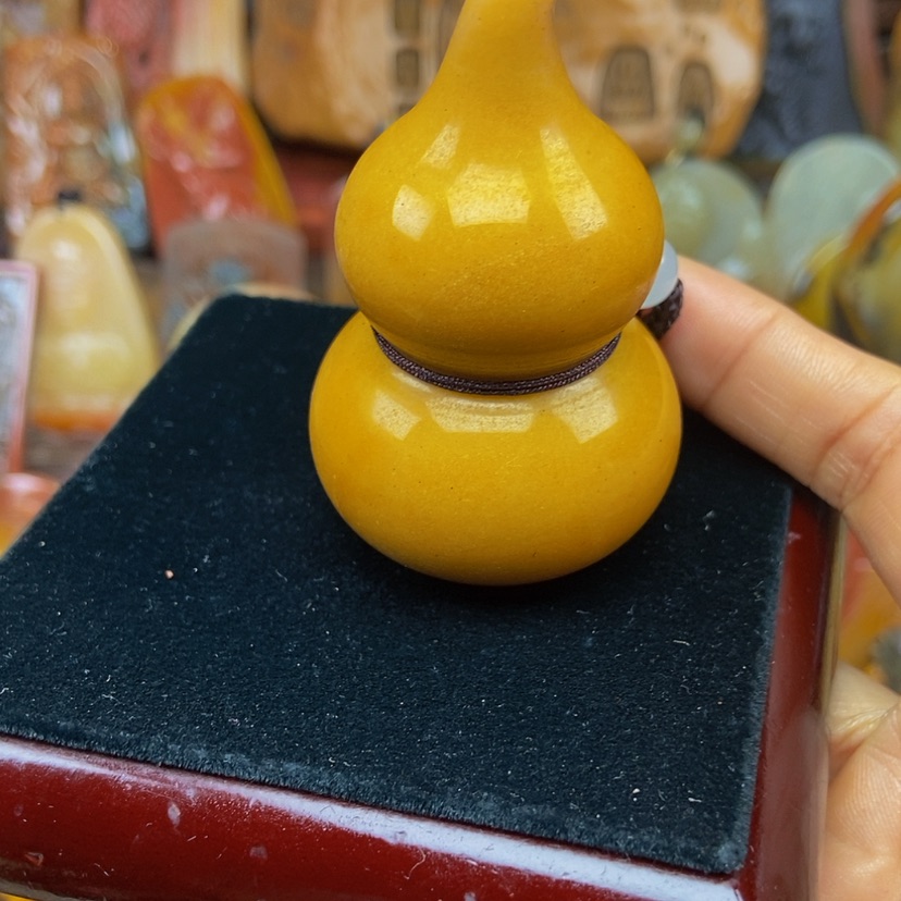 【闪购商品】石英质玉（黄龙玉）颈饰未镶嵌