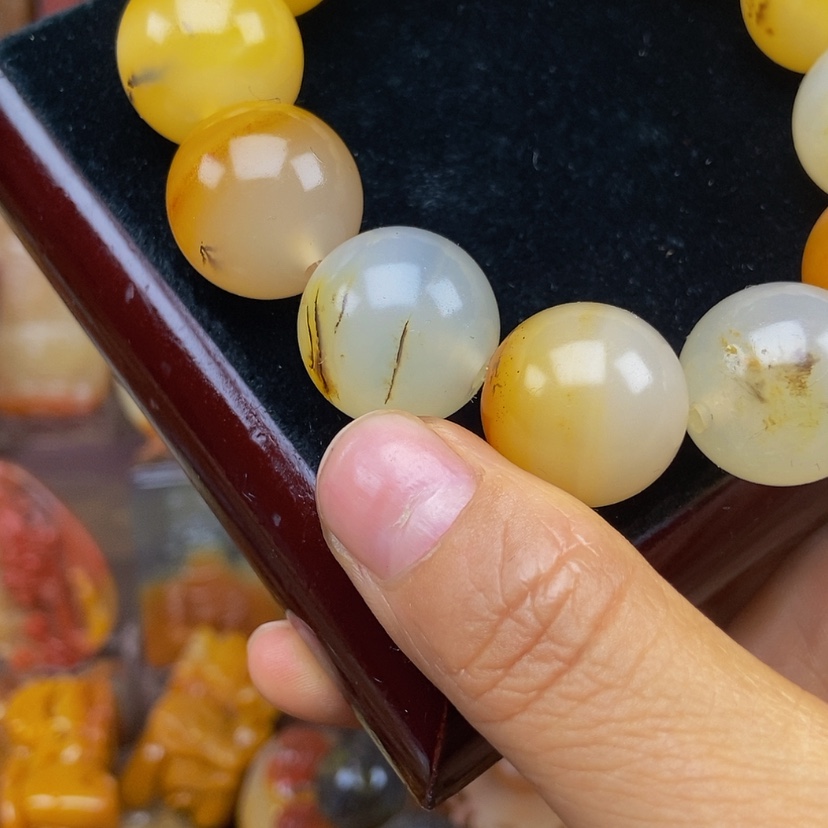 【闪购商品】石英质玉（黄龙玉）颈饰未镶嵌