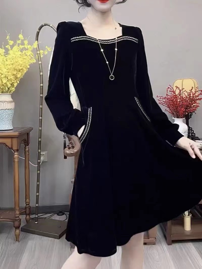 01金丝绒裙子时尚气质赫本风款