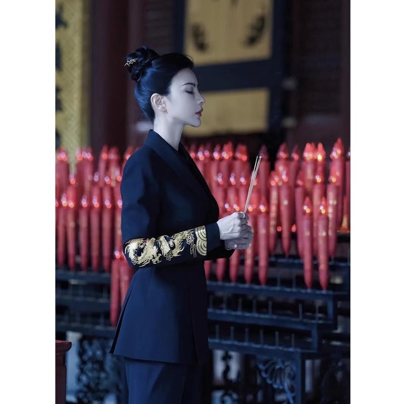 2023秋季独特别致高级感超好看上衣阔腿裤套装黑色刺绣西装外套女