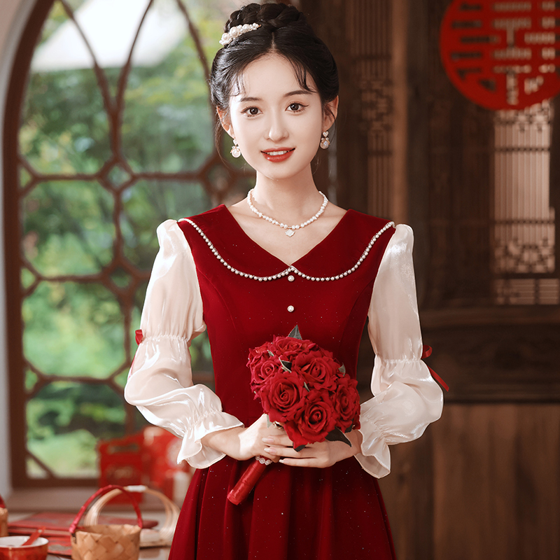 敬酒服新娘秋冬新款高级感法式礼服酒红色平时可穿订婚丝绒连衣裙